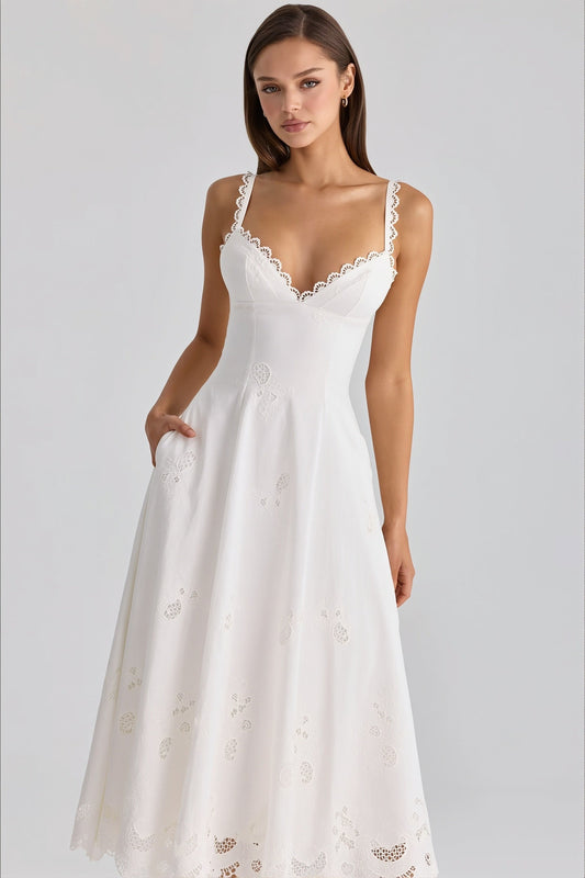 Maxikleid mit Aussparungen und Stickerei