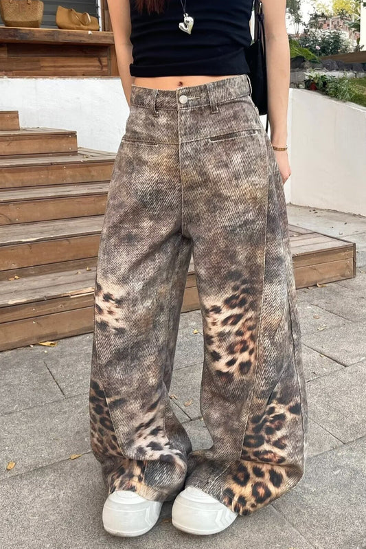 Jeans mit weitem Bein und Leopardenmuster