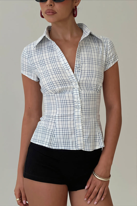 Bluse mit kurzem Schnitt und Falten