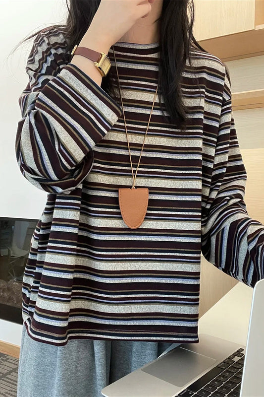 Locker geschnittenes Sweatshirt mit Streifenmuster