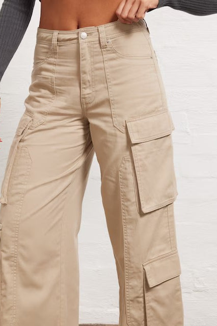 Hose mit geradem Schnitt in Camel