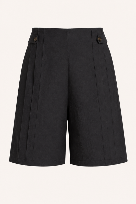 Hochgeschlossene Damen-Shorts mit seitlichen Knöpfen - Maren