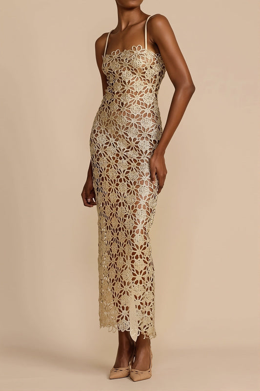 Maxikleid mit Aussparungen, Schlitz und Spitze