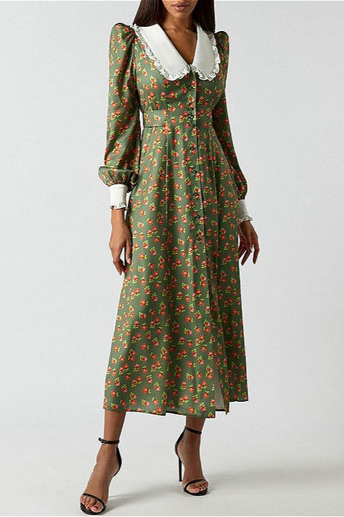 Kleid mit Raffung und Blumenmuster