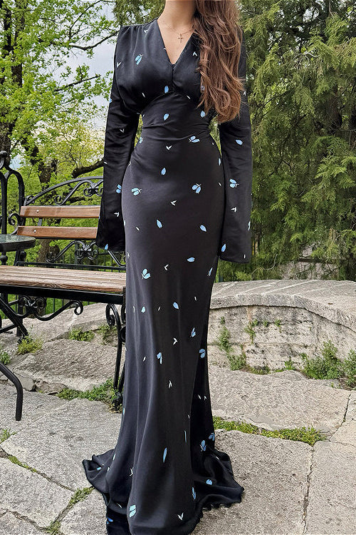 Maxikleid mit V-Ausschnitt, langen Ärmeln und Bindedetail