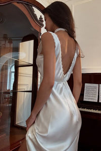 Ärmelloses Kleid mit V-Ausschnitt, Spitze und Satinoptik