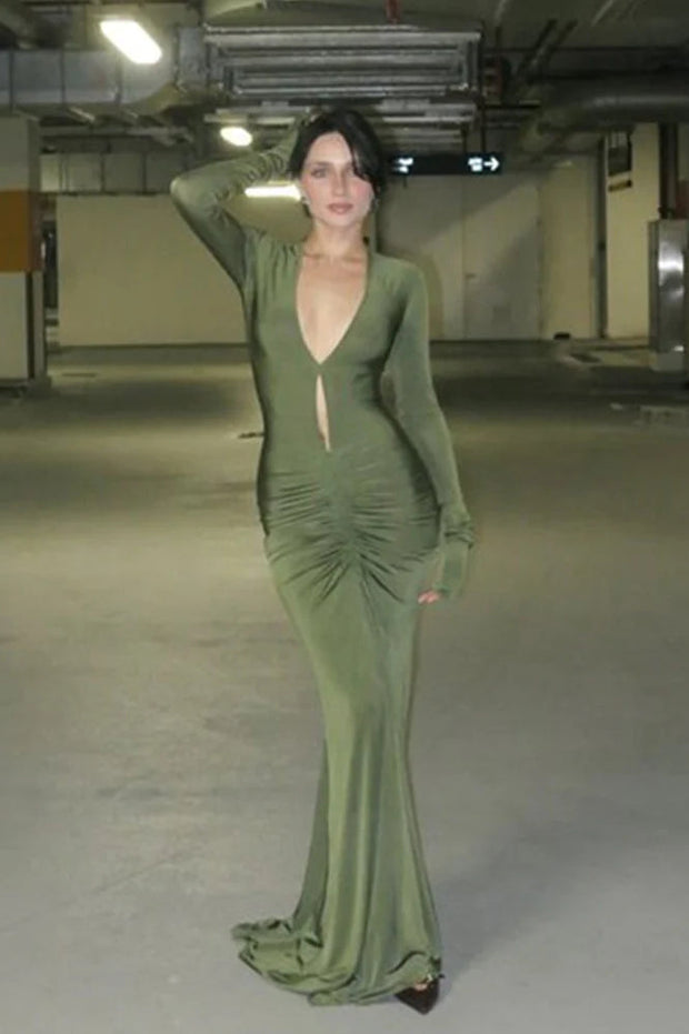 Figurbetontes Maxikleid mit V-Ausschnitt, Aussparungen und Raffung