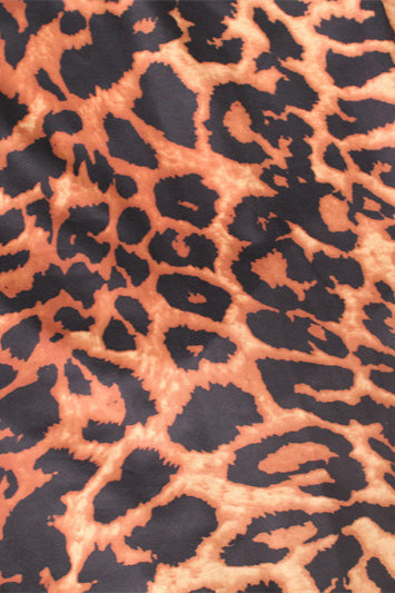 Maxikleid mit Rundhalsausschnitt, Raffung und Leopardenmuster