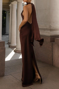 Rückenfreies Maxikleid mit Satinoptik