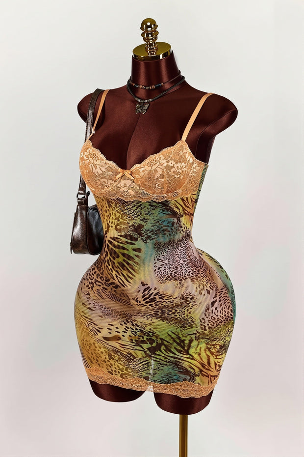 Rückenfreies Minikleid mit Raffung, Blumenmuster und Spitze