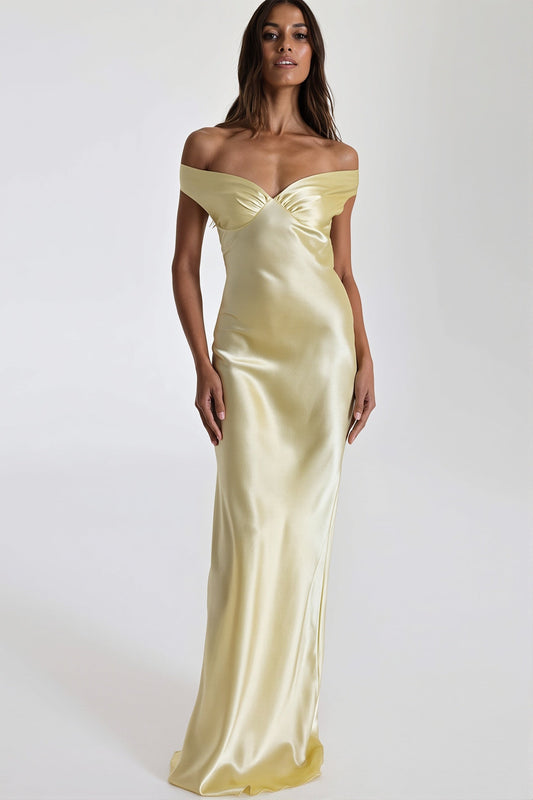 Schulterfreies Maxikleid mit Meerjungfrau-Silhouette und Satinoptik