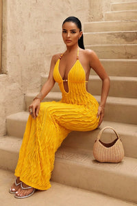 Rückenfreies Maxikleid mit Rüschen