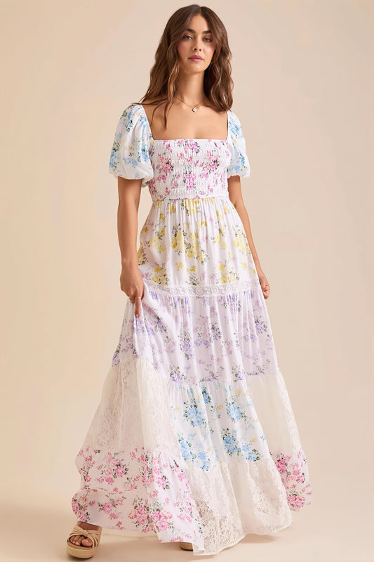 Kleid mit Blumenmuster und Spitze