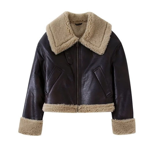 Kurze Lederjacke mit Fellbesatz und moderner Silhouette