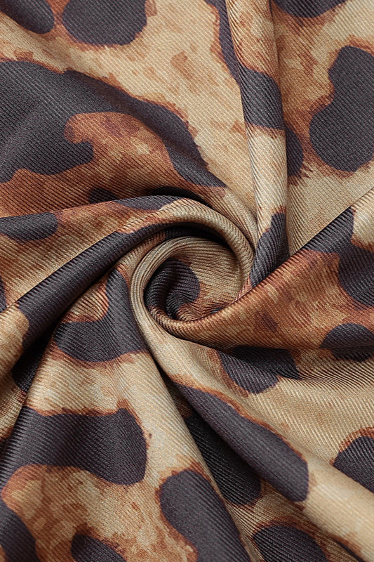 Figurbetontes Maxikleid mit Druck in Braun