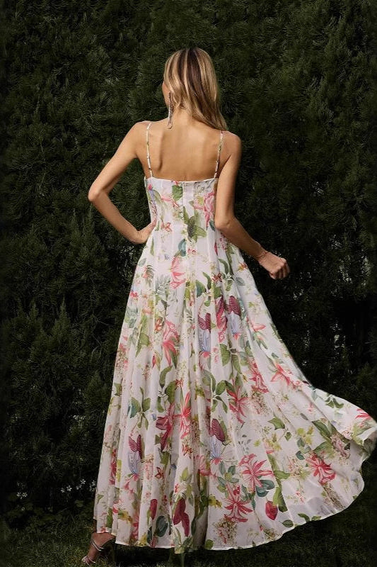 Kleid mit Blumenmuster in Weiß