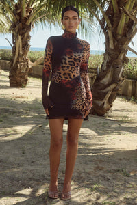 Figurbetontes Minikleid mit Leopardenmuster