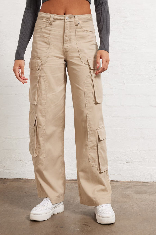 Hose mit geradem Schnitt in Camel