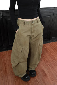 Hose mit Taschen in Khaki