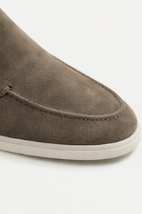 Herren-Slipper mit minimalistischem Design und leichter Sohle - Arzano