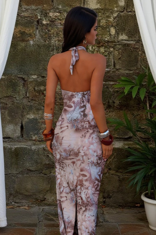 Rückenfreies Maxikleid mit Neckholder und Druck in Weiß