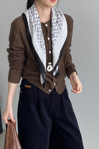 Strickjacke mit Strickstruktur und Wolle