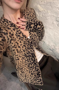 Strickjacke mit V-Ausschnitt