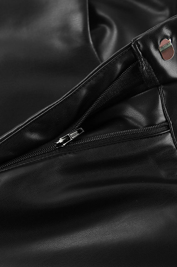 Hose mit Leder in Schwarz