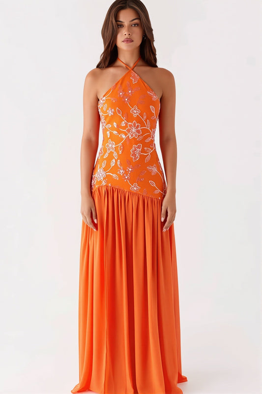Maxikleid mit Neckholder, Schlitz und Perlendetails