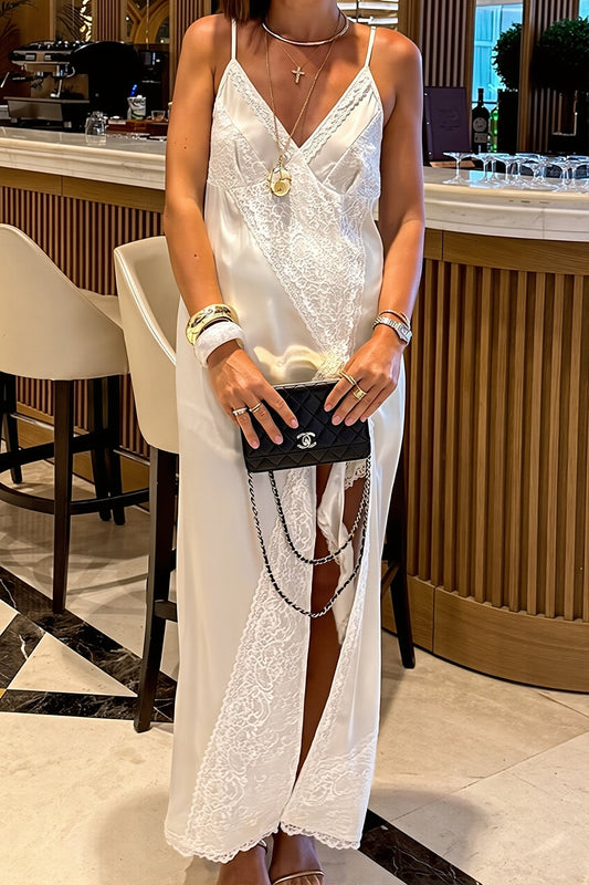 Maxikleid mit Spitze und Satinoptik