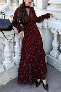 Figurbetontes Kleid mit V-Ausschnitt und Blumenmuster