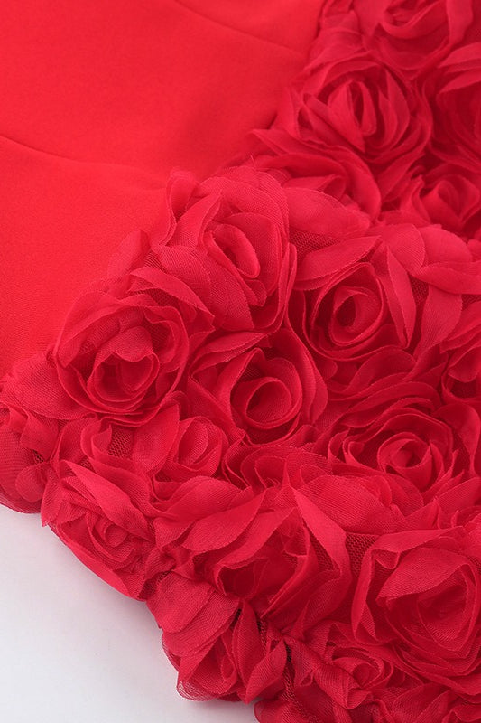 Trägerloses Minikleid mit Blumenmuster in Rot