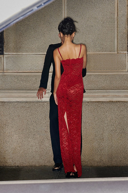 Trägerloses Maxikleid mit Spitze in Rot