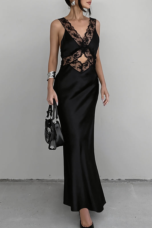 Figurbetontes Maxikleid mit V-Ausschnitt, Aussparungen und Spitze