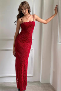 Trägerloses Maxikleid mit Spitze in Rot