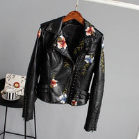 Moderne Lederjacke mit Blumenstickerei