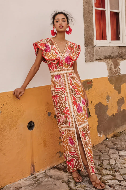 Kleid mit Schlitz, Blumenmuster und Rüschen