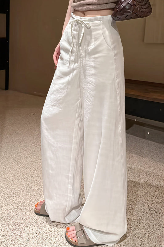 Locker geschnittene Hose mit geradem Schnitt und hoher Taille