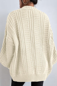 Strickjacke mit V-Ausschnitt und Strickstruktur