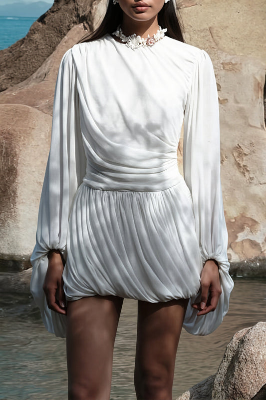 Minikleid mit langen Ärmeln und Falten