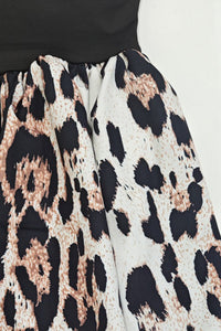 Figurbetontes Minikleid mit Leopardenmuster in Schwarz