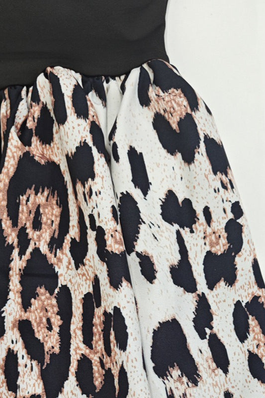 Figurbetontes Minikleid mit Leopardenmuster in Schwarz