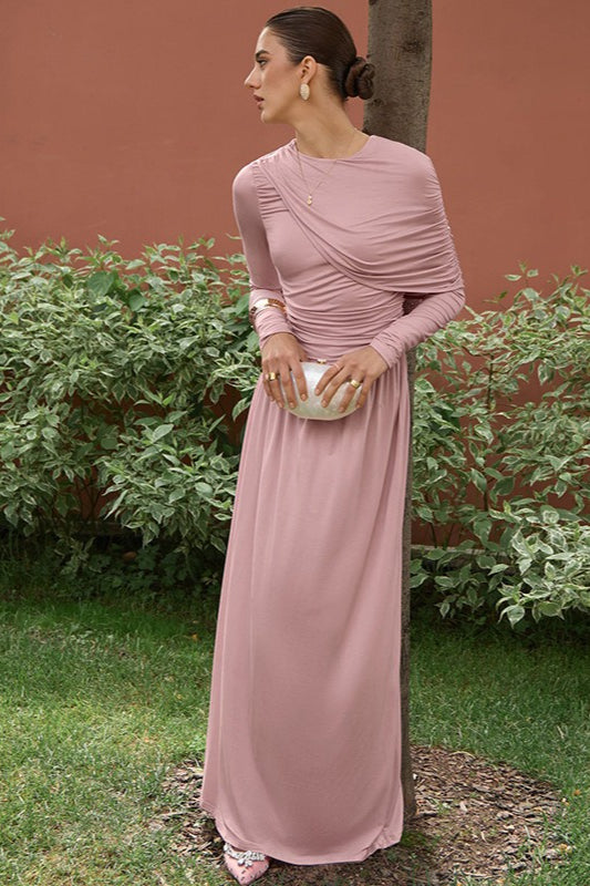 Maxikleid mit langen Ärmeln, hoher Taille und Raffung