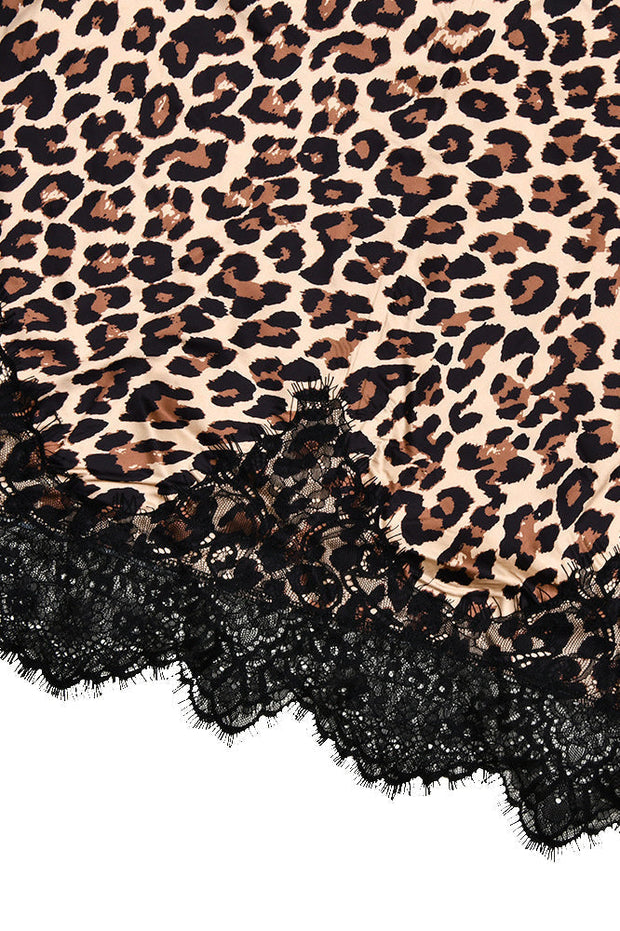 Figurbetontes Maxikleid mit Leopardenmuster in Braun