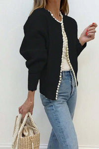 Strickjacke mit Strickstruktur und Perlendetails