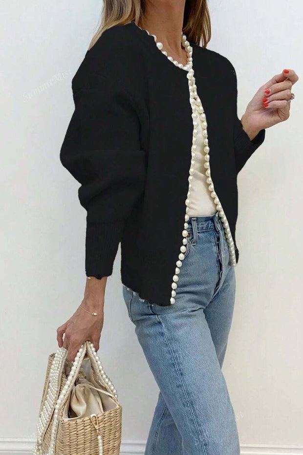 Strickjacke mit Strickstruktur und Perlendetails