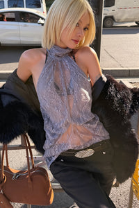 Asymmetrisches Top mit Neckholder, Spitze und Netzdetails