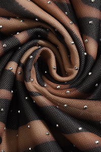 Rückenfreies Maxikleid mit Neckholder, Druck und Strass