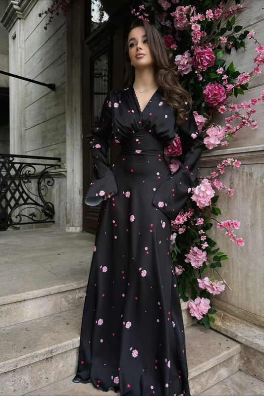 Figurbetontes Maxikleid mit langen Ärmeln, Blumenmuster und Satinoptik