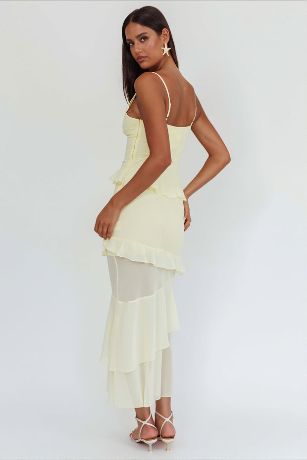 Maxikleid mit Rüschen